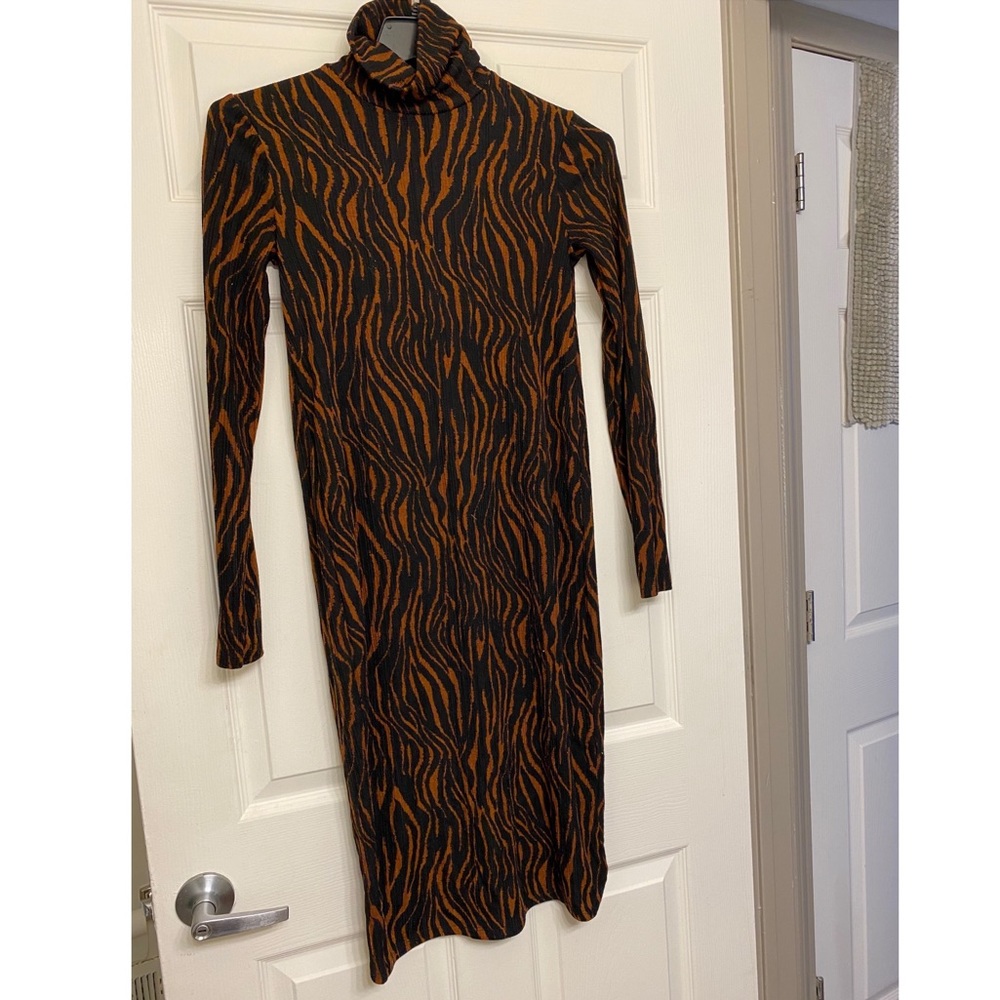 ZARA Black/Chestnut Long Sleeve Dress Size (M)